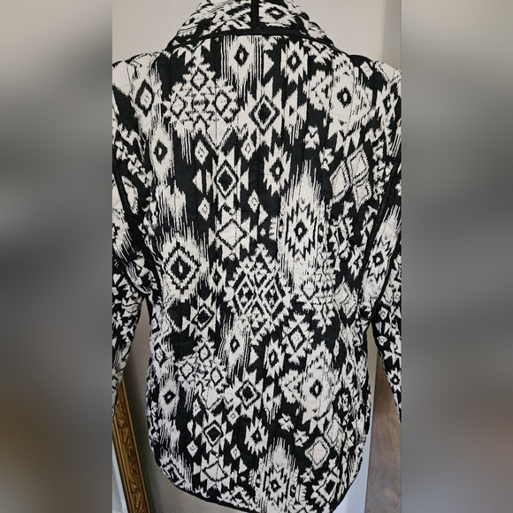 SAVIDA Black/white quilted Printed open front blazer. Size XXS - Picture 11 of 16